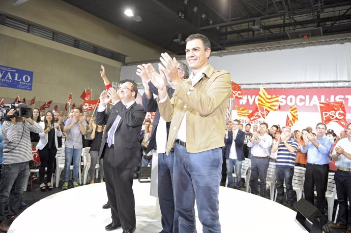 El secretario general del PSOE, Pedro Sánchez, y el canidato Miquel Iceta