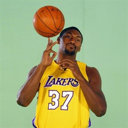 El nuevo jugador de Los Angeles Lakers, Ron Artest