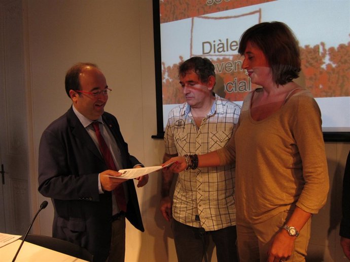 M.Iceta (PSC) con los firmantes de manifiesto