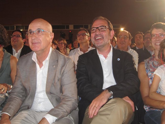 R.Espadaler y J.A.Duran en el mitin final de Unió