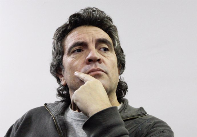 El entrenador español Juanma Lillo