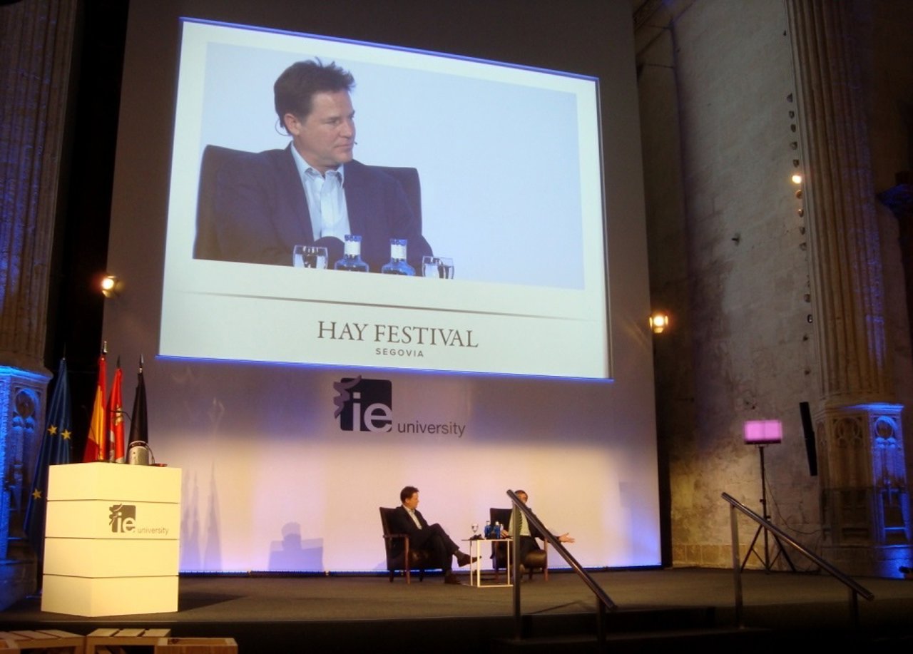 Clegg (i), con Pedro J. Ramírez. 