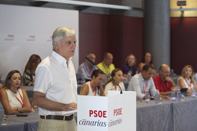 El secretario general del PSOE de Canarias, José Miguel Pérez