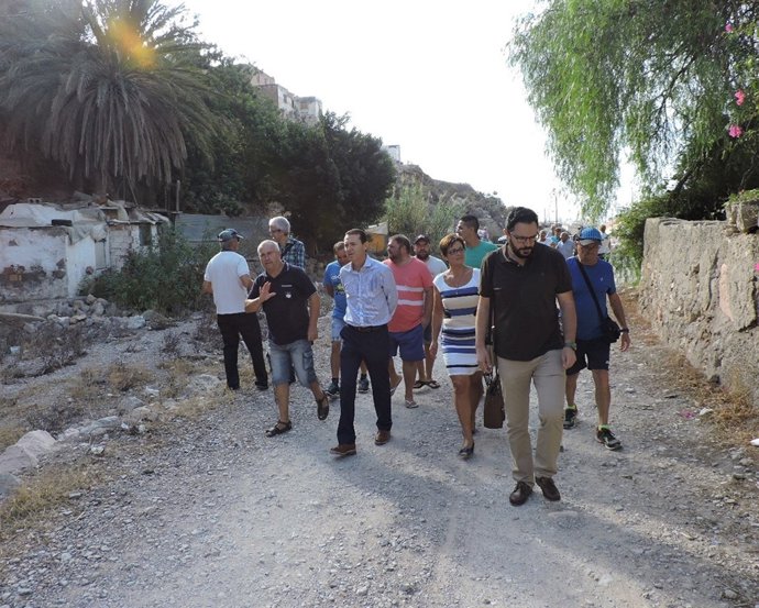 Visita del PSOE de Almería al Barranco Caballar