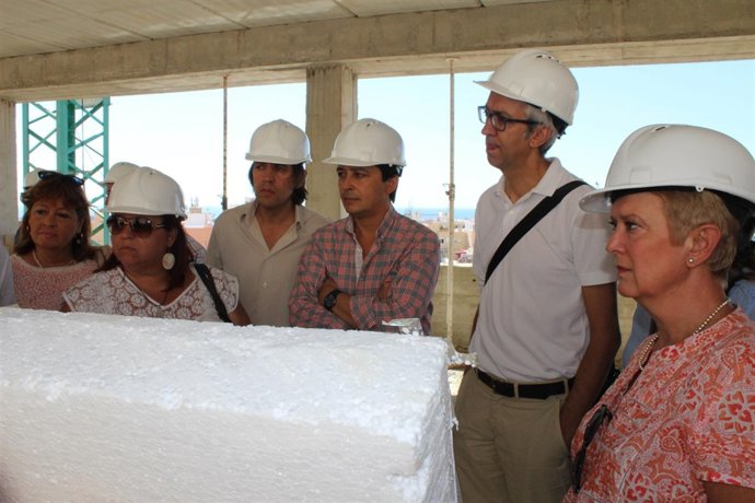 Visita del gobierno local de Almería al Mesón Gitano
