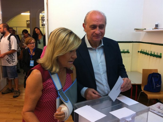 El ministro Jorge Fernández vota el 27S