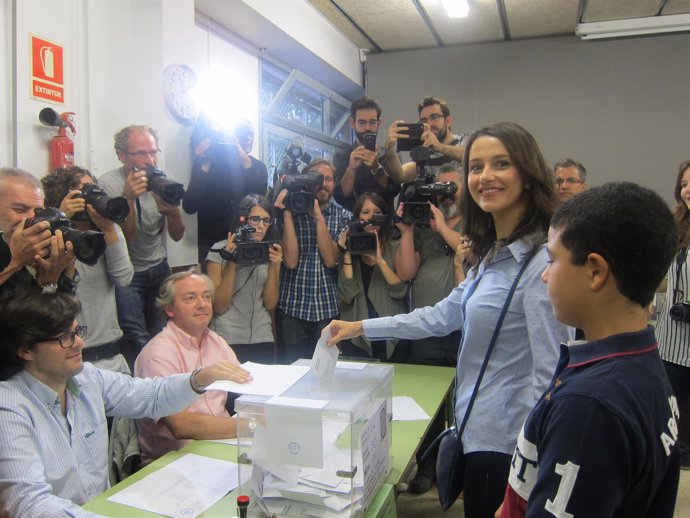 Inés Arrimadas (C's) vota el 27S