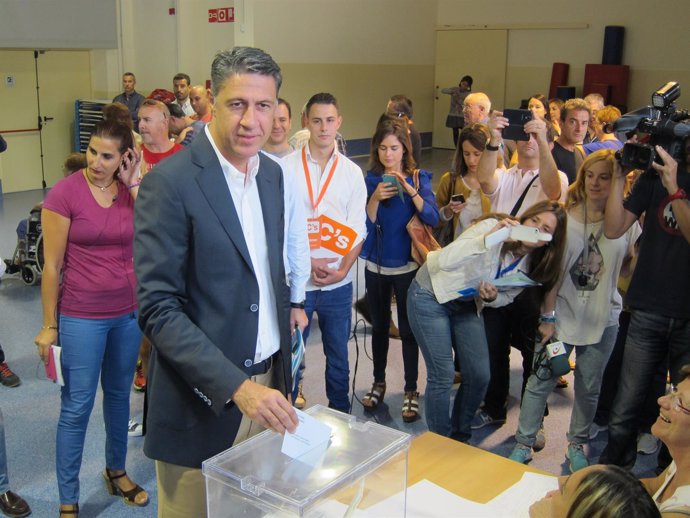 Xavier Garcia Albiol vota el 27S