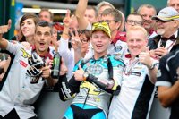 Rabat vence en Moto2 y aplaza el alirón de Zarco