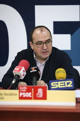 El cabeza de lista del PSOE de Ávila al Congreso, Pedro José Muñoz