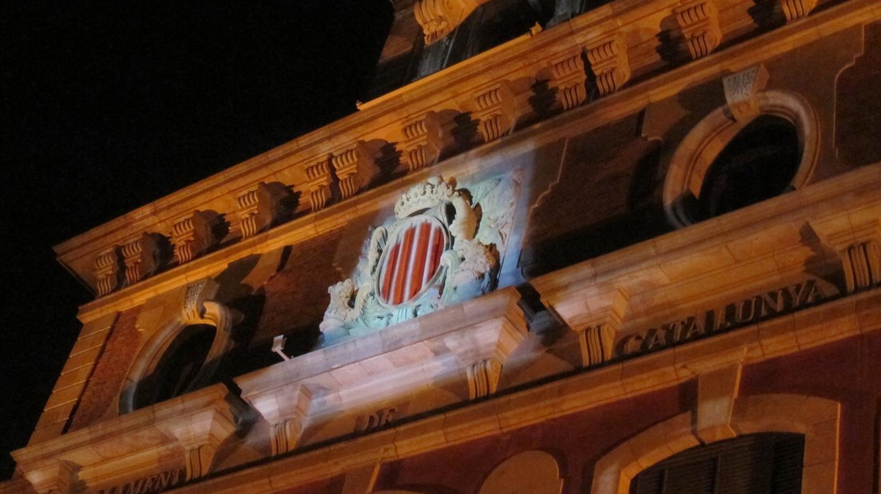 Fachada Del Parlament Inaugurada Con Motivo De La Diada
