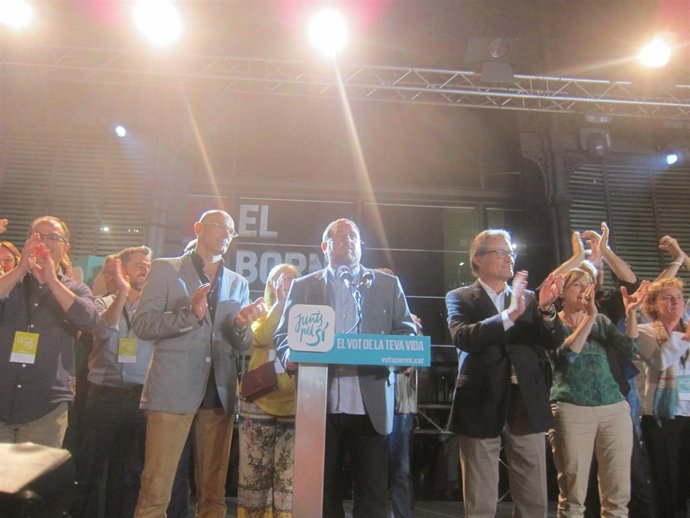 R. Romeva (Junts pel sí); O. Junqueras (ERC); Artur Mas (CDC)