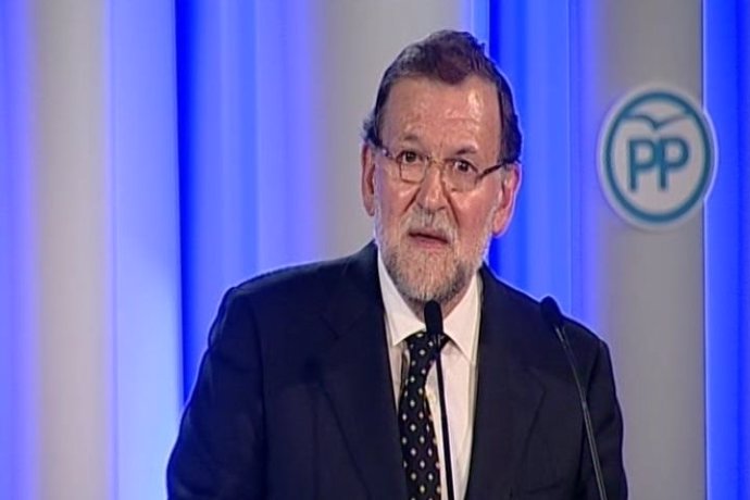 Rajoy pide a Mas que explique que pasaría con Cataluña
