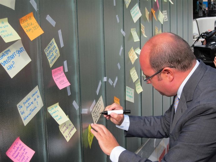Pedro Antonio Sánchez presenta el 'Panel de la Transparencia'