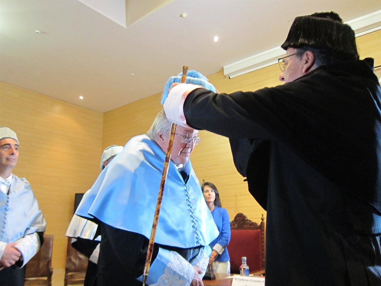 El historiador Paul Preston, investido Doctor Honoris Causa por la UEx