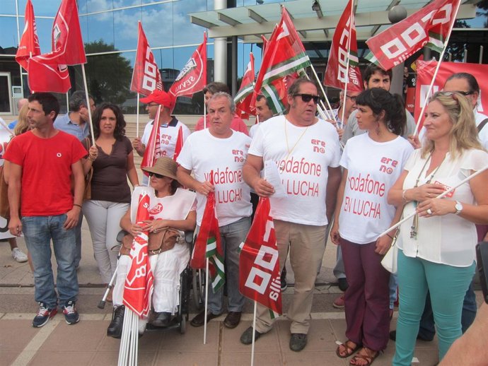 Teresa Rodríguez apoya a los trabajadores de Vodafone