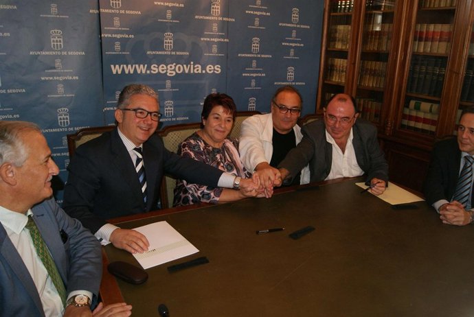 Firma del acuerdo del Diálogo Social