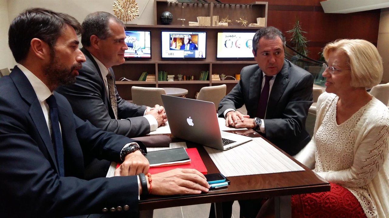 Espadas, reunido con el presidente y vicepresidenta ASTA