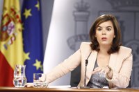 Santamaría, tras las críticas de Aznar, llama a "trabajar y construir" de cara a las generales