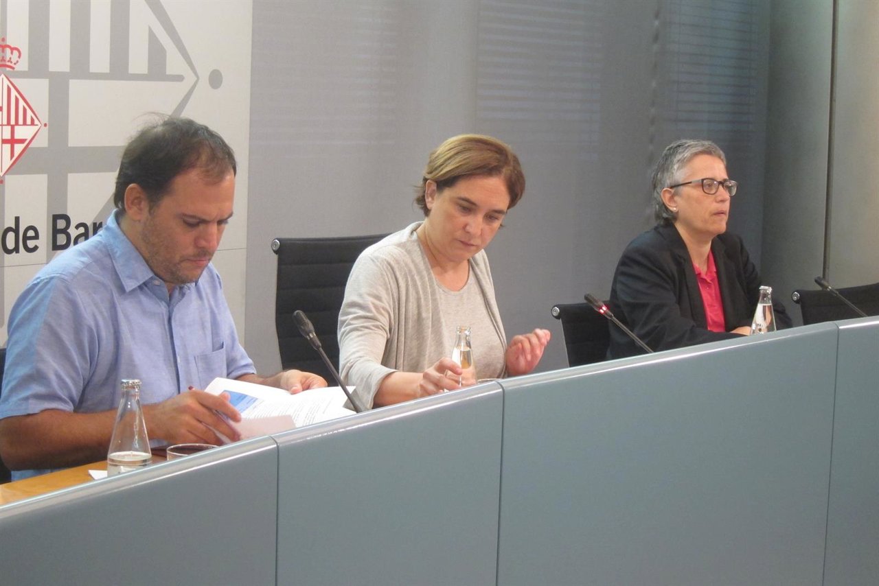 I.Calbó, A.Colau y I.Ferrer