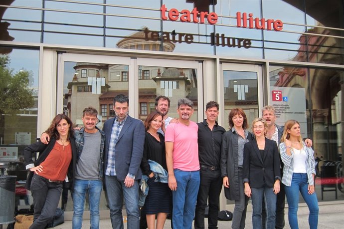 El reparto de 'Premis i càstigs' en el Lliure​