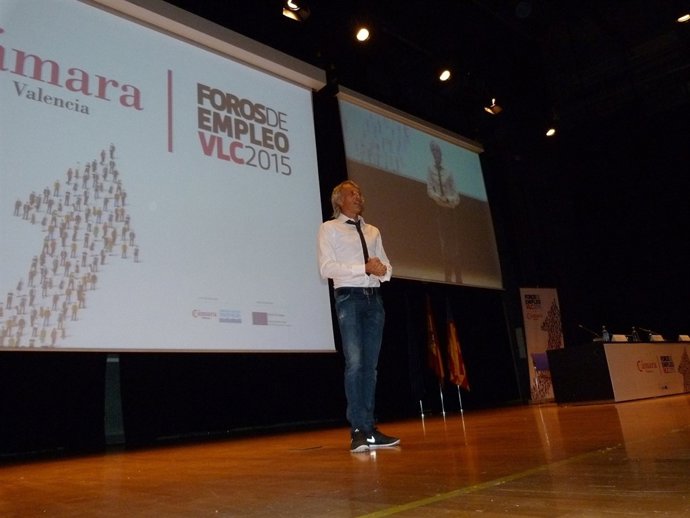 Calleja abre el primer foro de empleo