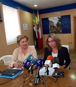 María Josefa Valadés y Cristina Teniente