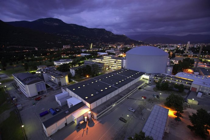 Instalaciones del Institut Laue-Langevin (ILL) en Grenoble. 