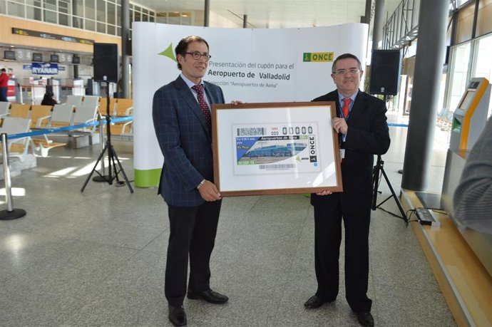 NP Presentación Cupón De La ONCE Dedicado Al Aeropuerto De Valladolid