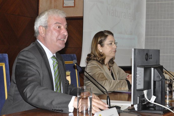 Gustavo Alcalde y Begoña Nieto.