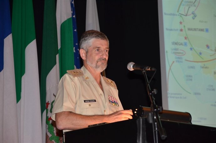 El general Alfonso García-Vaquero, durante su intervención en el Curso