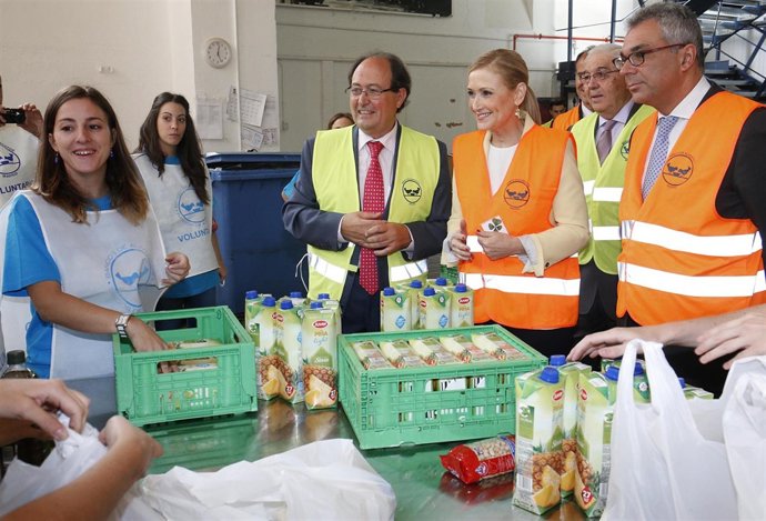 Cifuentes presenta la Campaña 'Gran Recogida de Alimentos'