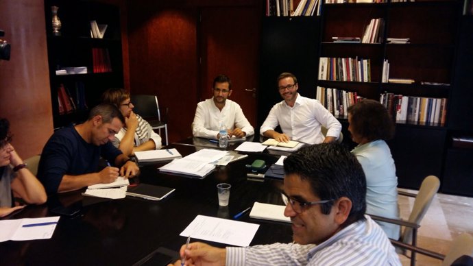 El alcalde de Palma, José Hila, en una reunión por Son Gotleu