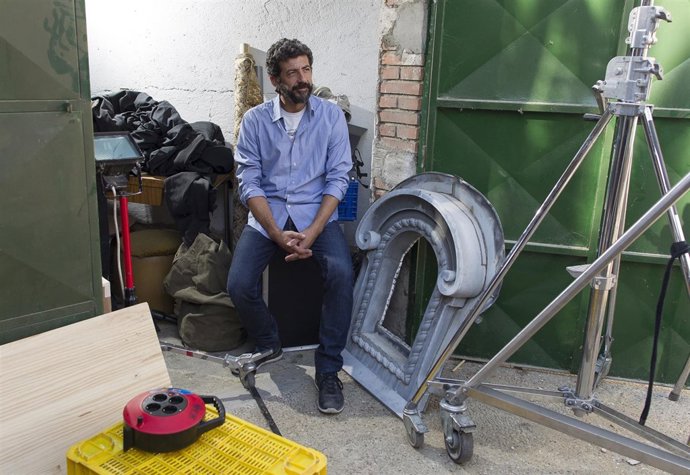 Alberto Rodríguez en el rodaje del hombre de las mil caras