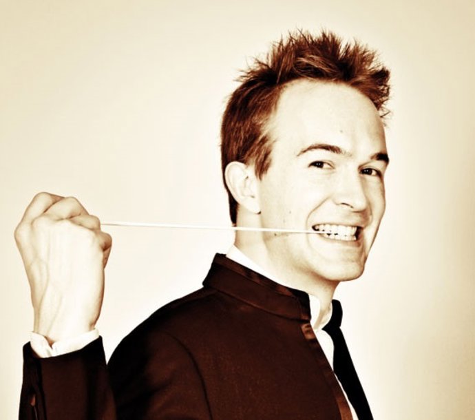 El principal director invitado de la OSCyL Andrew Gourlay 