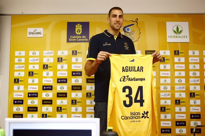 Pablo Aguilar, presentado con el Herbalife Gran Canaria