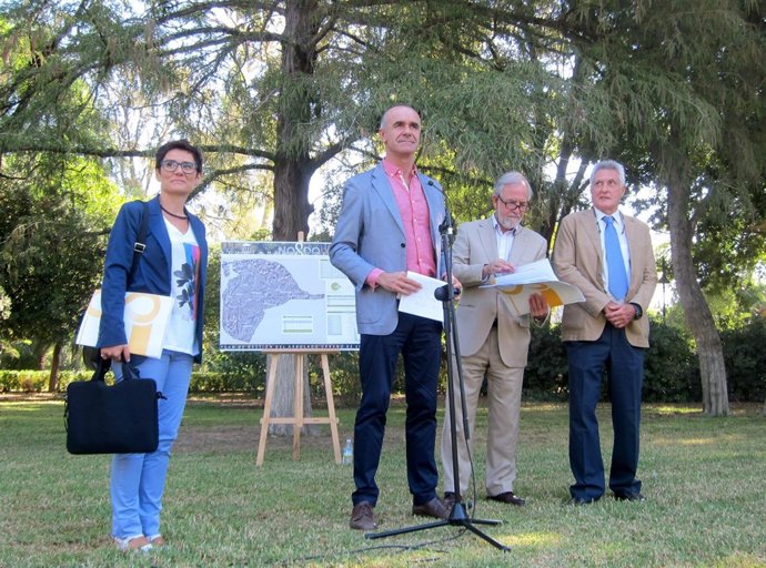 Muñoz presenta el plan para el arbolado