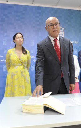 Toma de posesión de Rafael Yanes