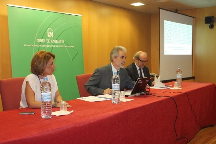 El consejero Aquilino Alonso participa en el foro celebrado en Almería