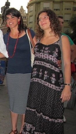 Teresa Rodríguez y Vicky López en un acto electoral en Córdoba