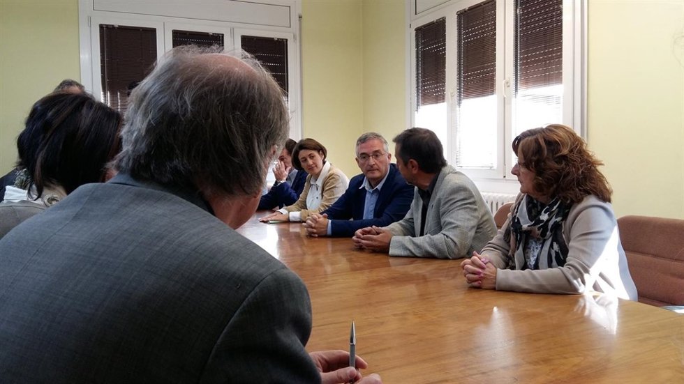 Olona viaja a Sabiñánigo para tratar sobre la descontaminación de lindano
