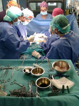 Cirugía de vía aérea superior para estrechar tráquea 