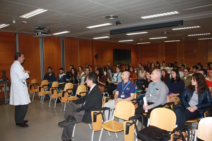 Bienvenida a los estudiantes de Medicina