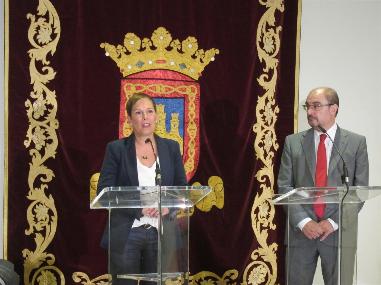 Uxue Barkos y Javier Lambán.