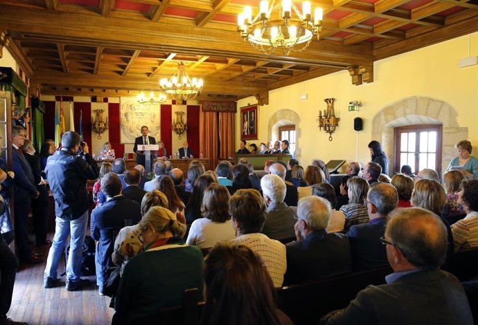 Apertura del curso escolar en el salón de plenos de Camargo