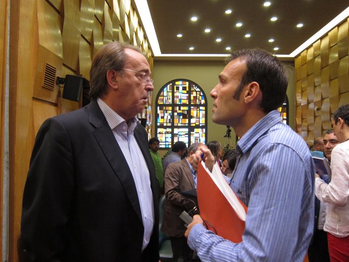Pérez Anadón (PSOE) y Muñoz (ZEC)