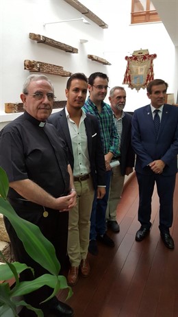 Los artistas (centro), entre Pérez Moya y Gómez Sanmiguel