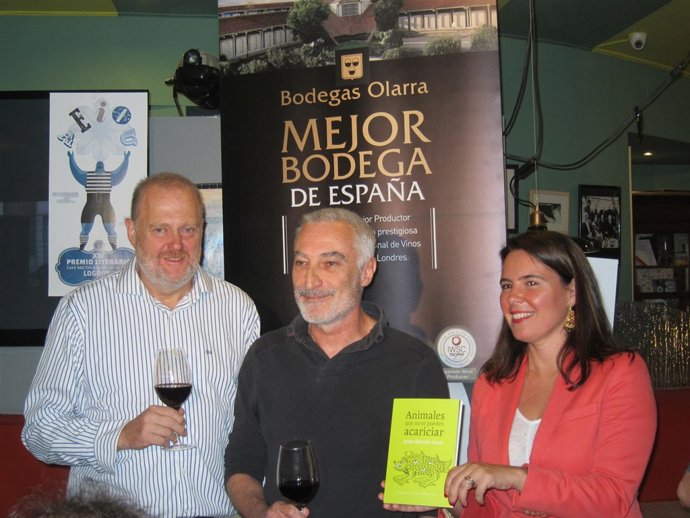 Quevedo presenta la obra ganadora del Premio Literario 'Olarra & Café Bretón