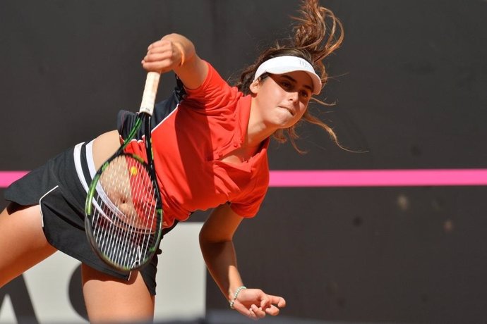 Eva Guerrero, tenista española del equipo junior de Copa Federación