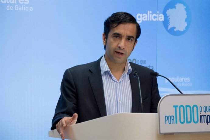 José Manuel Rey Varela en rueda de prensa en la sede del PPdeG
